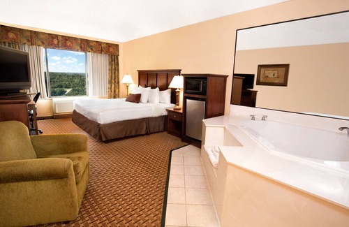 Branson Theater District Hotel | Grand Plaza Hotel Branson