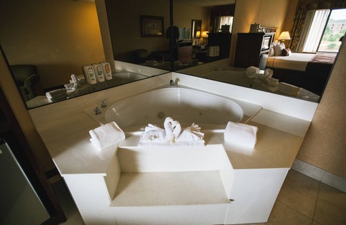 Branson Theater District Hotel | Grand Plaza Hotel Branson