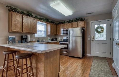 Pigeon Forge Ski Chalet | Grand River Canyon