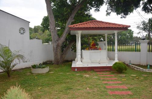 Anuradhapura Hotel | Grand Royal Villa