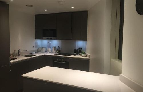 Fairfield Apartment | GRAND SERVICED APARTMENT*