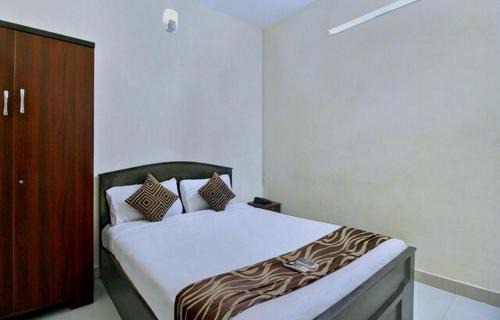Injambakkam Hotel | Grand Stay