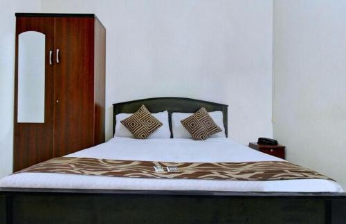 Injambakkam Hotel | Grand Stay
