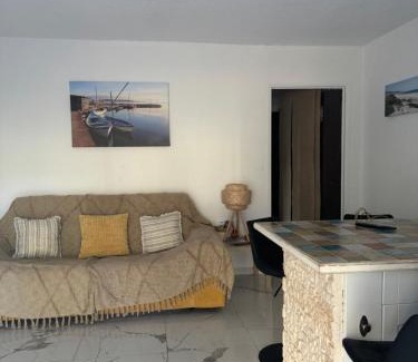 Port Rive Gauche Apartment | Grand Studio Cabine proche plage et port