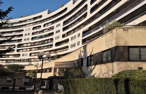 16th Arrondissement Apartment | Grand Studio près de Tour Eiffel sur quai de Seine
