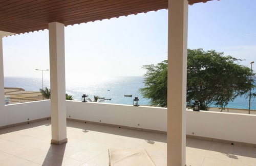 Vila do Maio Bed & Breakfast | Grand Suite Césaria, luxury and refinement facing the ocean