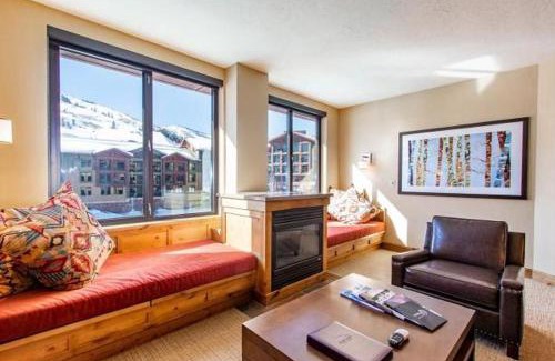 Park City House | Grand Summit Hotel, Ski In Out, Pool, Hot Tub, Gym, Perfect Location!