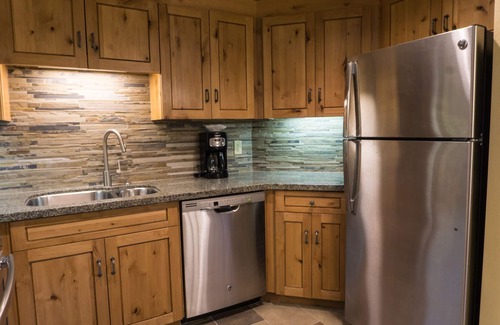 Park City Condo | Grand Summit Hotel Spacious Family Suite by RedAwning - Save 20% on 7+ Nights!