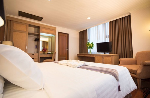 Phaya Thai Hotel | Grand Tower Inn Rama VI Hotel