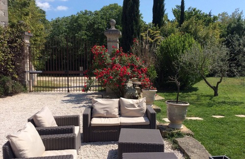 Vallerargues House | Grand Vallen - Le Mas -House-Oversized-Ensuite-Countryside view