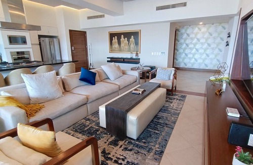 South Hotel Zone Resort | Grand Venetian