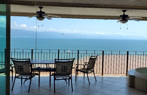 South Hotel Zone Condo | Grand Venetian Condo/Hotel Zone