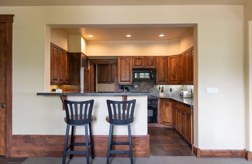 Jackson Condo | Grand View 3330: Top Floor Condo w/Spectacular Teton Views- Air Conditioned!