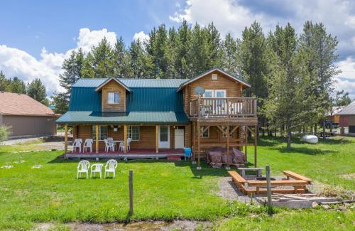 Island Park House | Grand View Retreat by KABINO Dogs OK Garage Huge Views FirePit Satellite WiFi