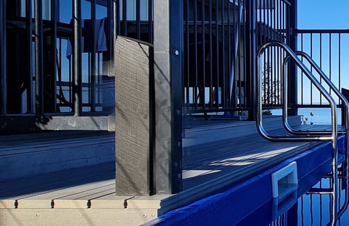 Brisbane Waterfront House | GRAND VIEW Stunning hilltop views. Plunge POOL. 4 bedrooms 6 adults/8 guests max