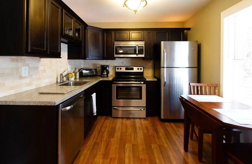 Dahlonega Villa | Grand View Villa on Choice Ave - Steps to Downtown