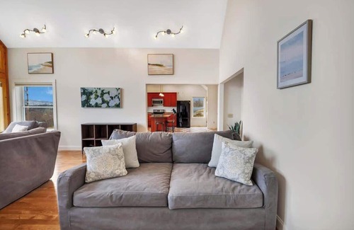 Dedham House | Grand viewLuxury: 4BD Game Room & Sauna!
