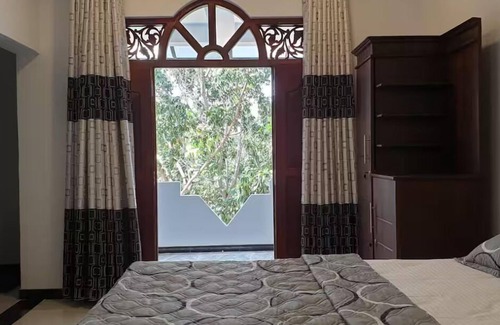 Ambalanthota Hotel | Grand Villa Kalametiya