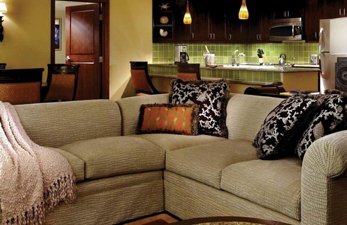 Waikiki Apartment | Grand Waikikian/Grand Islander–3 Bedroom Penthouse