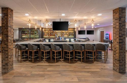 Williston Hotel | Grand Williston Hotel and Conference Center