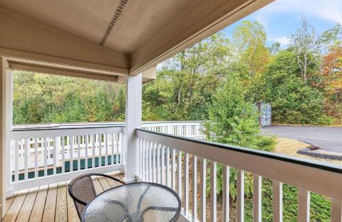 Nashville Apartment | Grand Wood Suites - 3rd Floor Back Side Corner Penthouse Suite 308