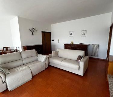 Ostia Antica Apartment | Grande casa Ostia Antica/Big Flat Ostia Antica