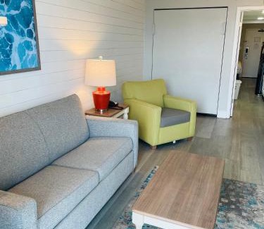 Myrtle Beach Apartment | Grande Cayman 1BR Penthouse Patio Oceanfront Views