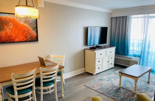 Myrtle Beach Apartment | Grande Cayman 1BR Penthouse Patio Oceanfront Views