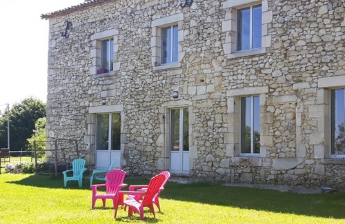 Saint-Vivien House | grande girondine in the heart of the montaigne and gurson vineyards