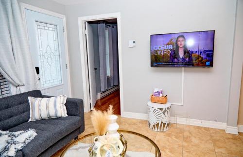 Saint-Edmond Apartment | Grande maison moderne 4 chambres - Spa Jaccuzi, Jardin & Parking gratuit - Idéale Familles et groupes