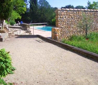 Buisson House | Grande maison a Buisson avec vue sur les montagnes et piscine privee