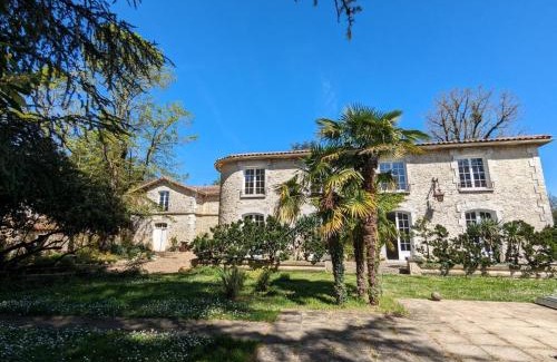 Pranzac House | Grande maison avec piscine privée, wifi et animaux acceptés pour 15 pers. - FR-1-653-282