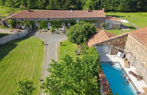 Cholet House | Grande Maison de Campagne LIN Piscine Chauffée Proche puy du fou