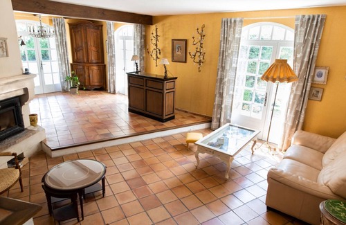 Pierrelatte House | Grande Maison Familiale Avec Piscine au Carrefour de Belles Régions Touristiques