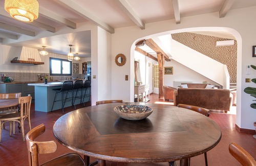Baron Villa | Grande Maison Familiale Avec Piscine et Terrain Arboré