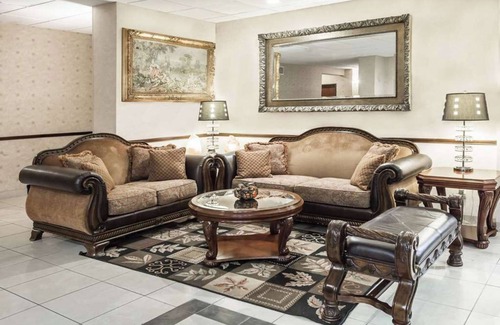 Tyler Hotel | Grander Inn & Suites
