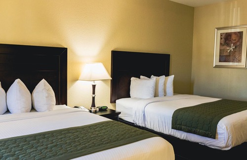 Tyler Hotel | Grander Inn & Suites