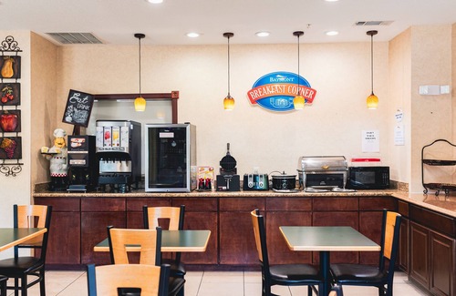 Tyler Hotel | Grander Inn & Suites