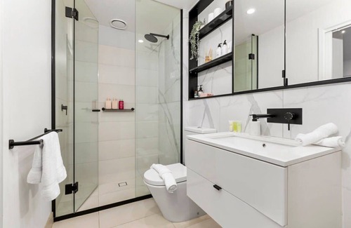 Richmond North Apartment | Grandeur Apartment Richmond With Free WiFi