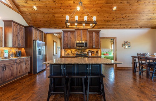 Lenoir House | Grandfather Vistas - Hot Tub, Ping Pong, Fly Fish, views of Grandfather Mountain
