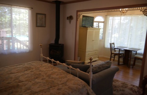 Julian Cottage | Grandma's Attic at Shadow Mountain Ranch!