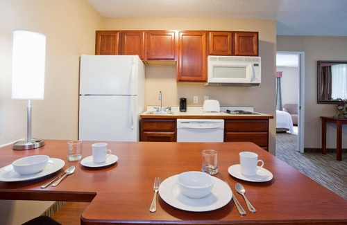 Eau Claire Hotel | GrandStay Residential Suites - Eau Claire