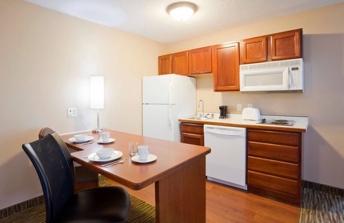 Eau Claire Hotel | GrandStay Residential Suites - Eau Claire