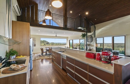 Lovedale House | Grandview Estate - Stunning Views