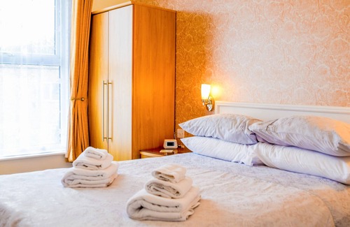 Shanklin Bed & Breakfast | Grange Bank House