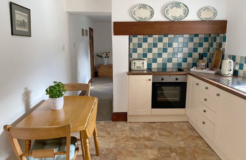Sleaford Cottage | GRANGE FARM COTTAGE, family friendly in Silk Willoughby