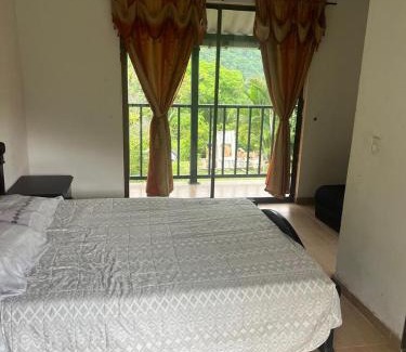 La Mesa House | Granja Autosostenible Monte Real