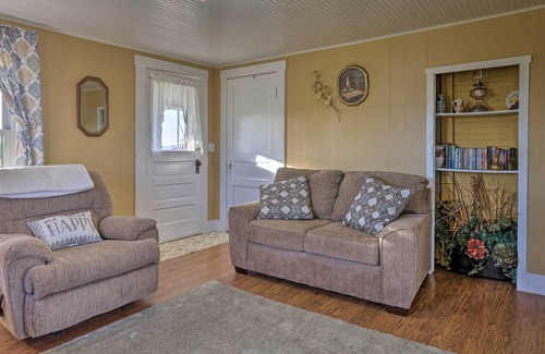 Campbellsville Cottage | 'Granny’s Country Cottage' 10 Mins to Green River!