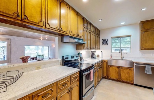 Fredericksburg House | Grapetown Farm House B&B