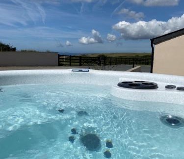 Haverfordwest House | Grassholm Cottage with Hot Tub - Dog Friendly